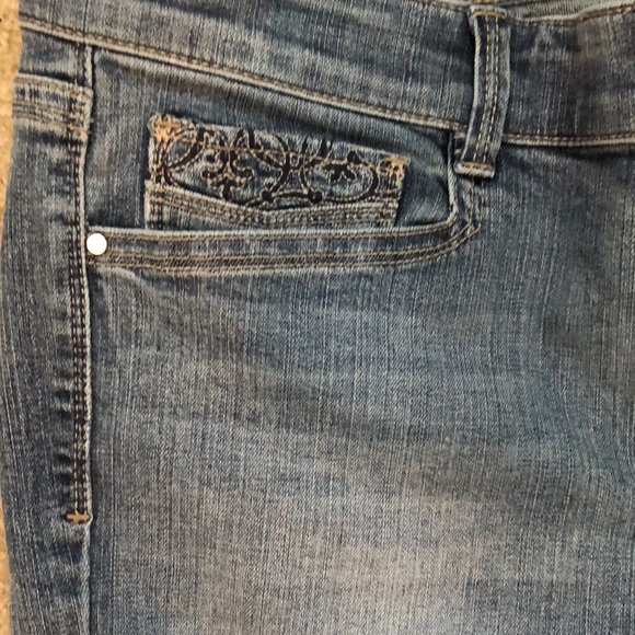 WHBM Vintage Flare/Bell Bottom Style, Lt-Wash Jeans, Sz-10, Excellent Condition! - Picture 2 of 13